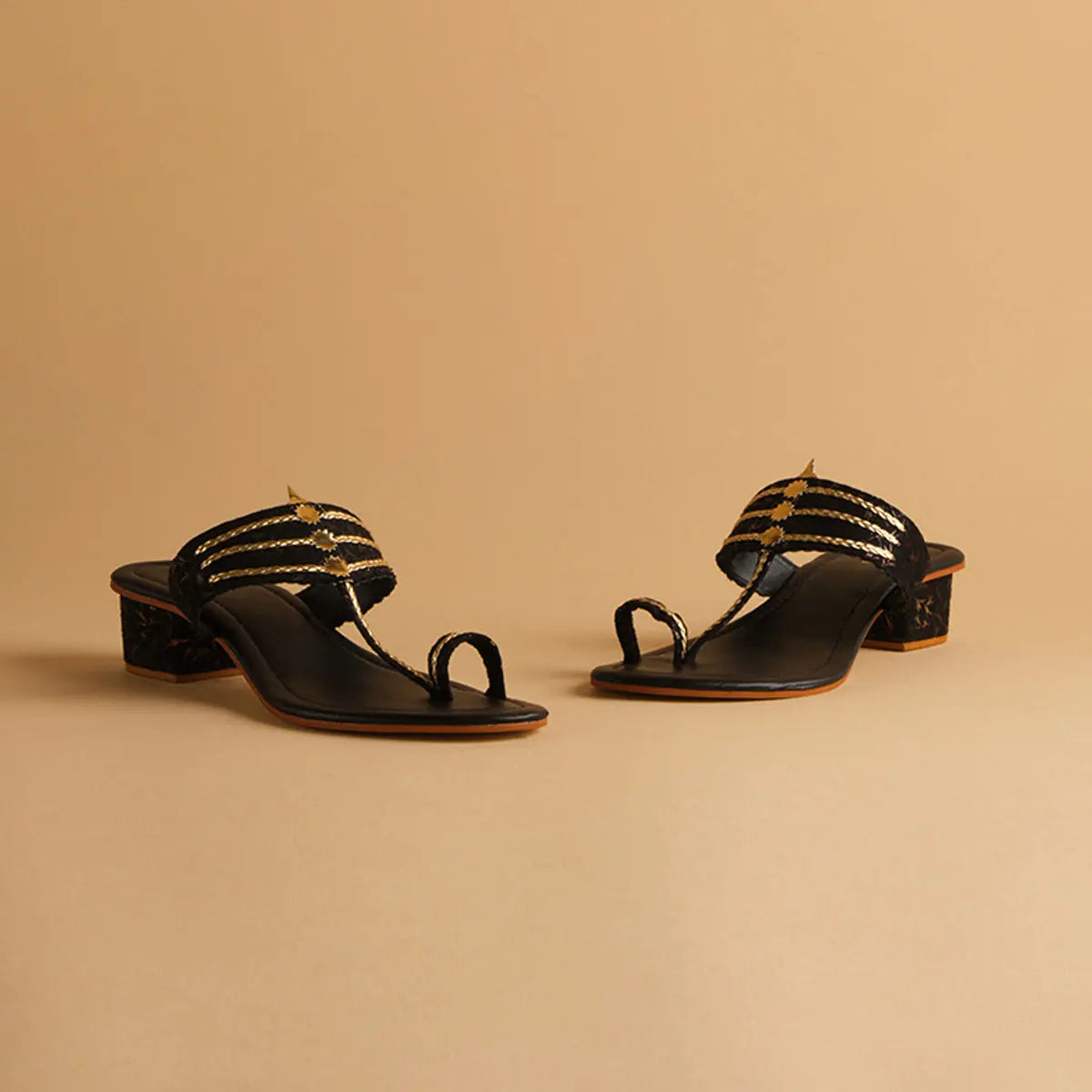 Veera Kolhapuri Heels New Shoib