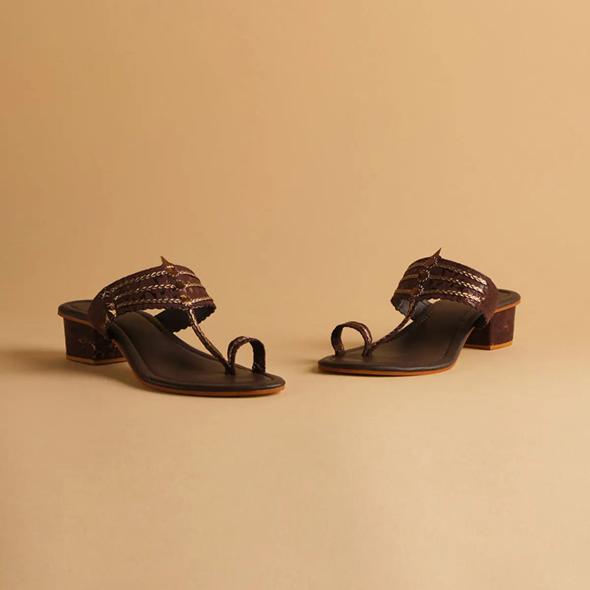 Veera Kolhapuri Heels New Shoib