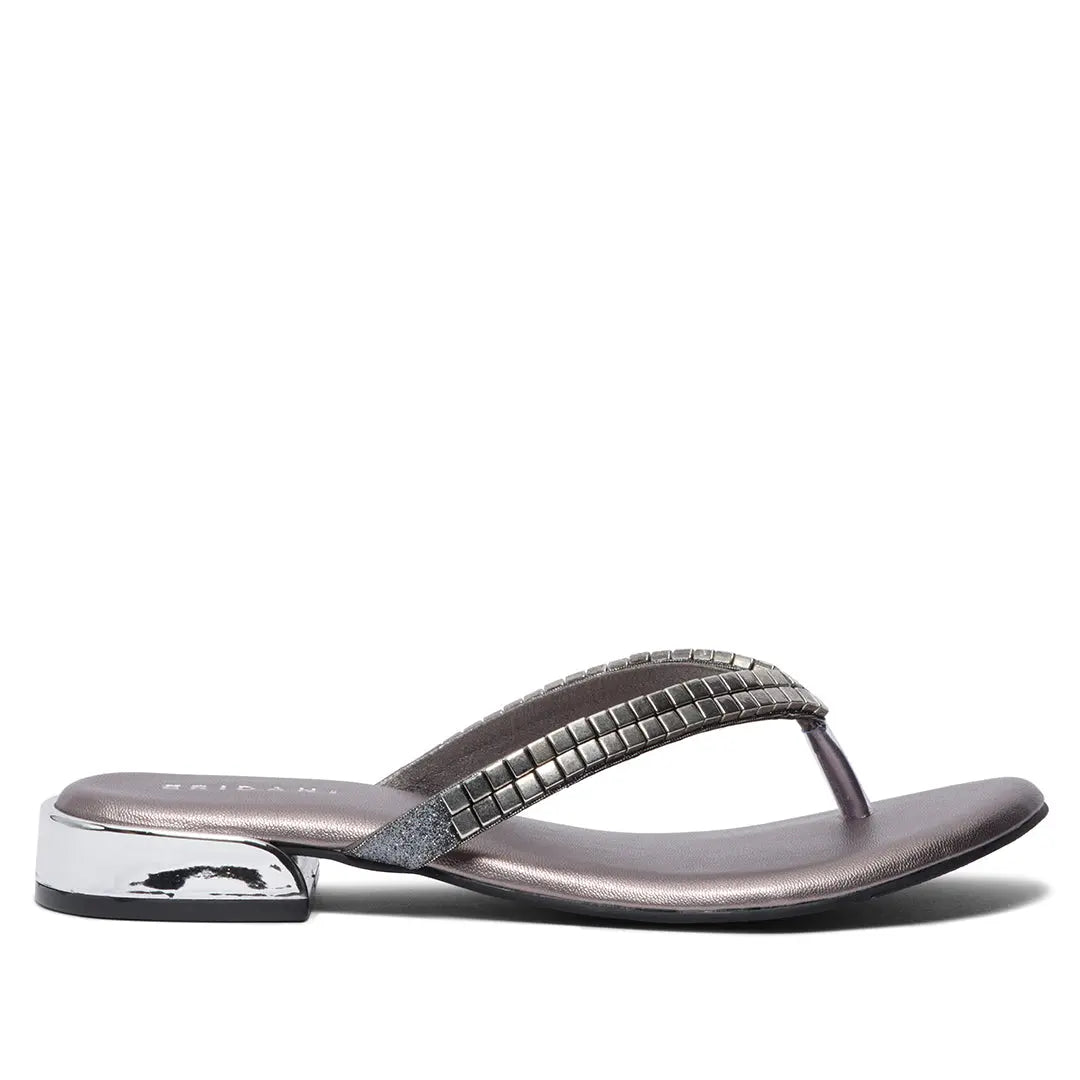 Yara Slip-on Flats Ahmad Arts