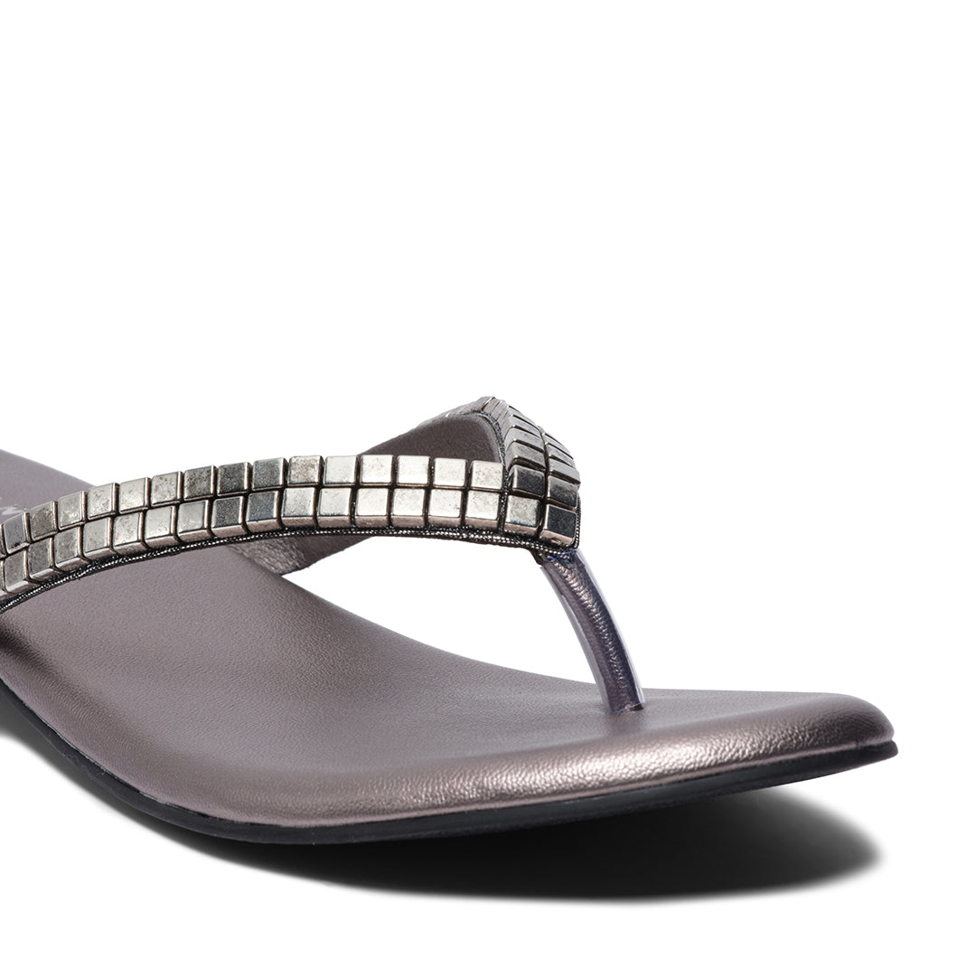 Yara Slip-on Flats