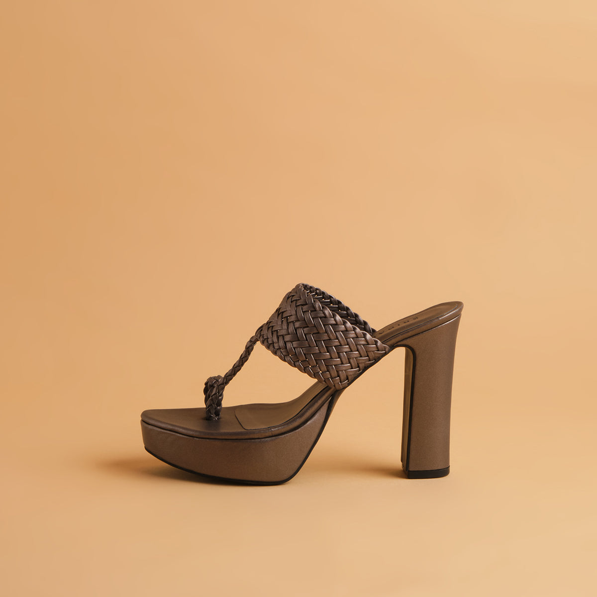Frida Kolhapuri Heels