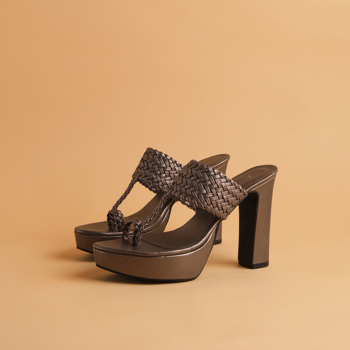 Frida Kolhapuri Heels