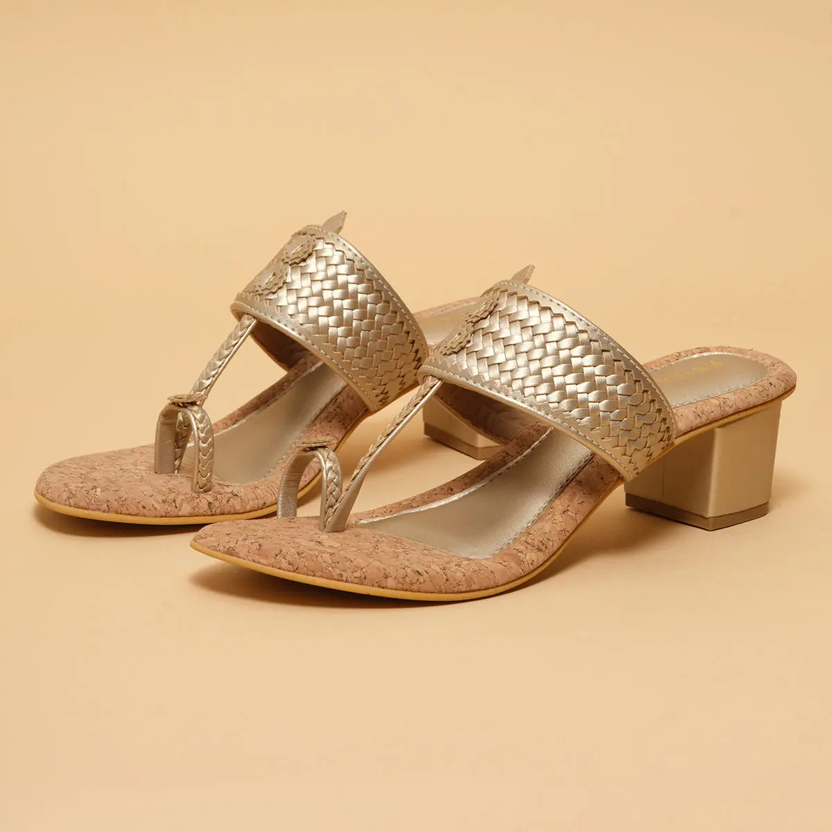 Best Sandals to Pair with Kurta Pyjama Eridani