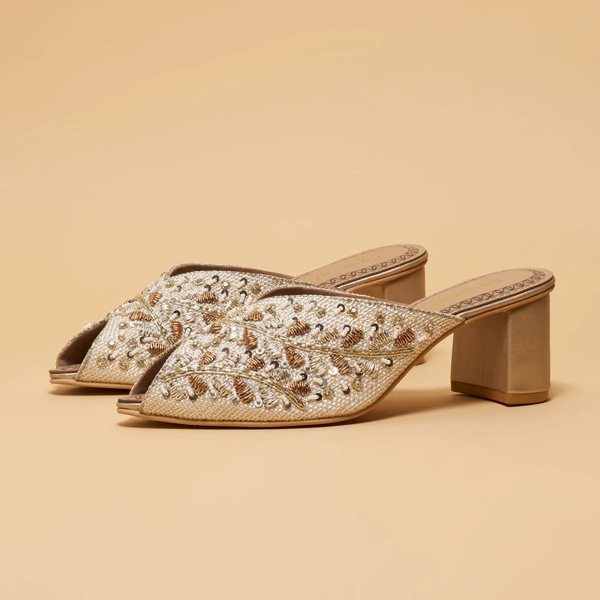 Mule Shoes 101: What They Are & Why They’re a Must-Have Eridani