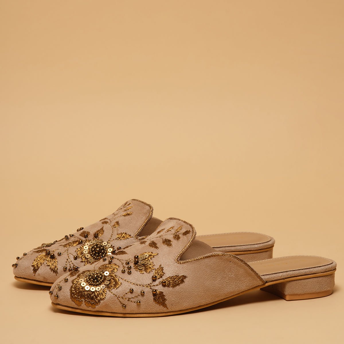 How to Style Footwear for The Lohri Festival Look?