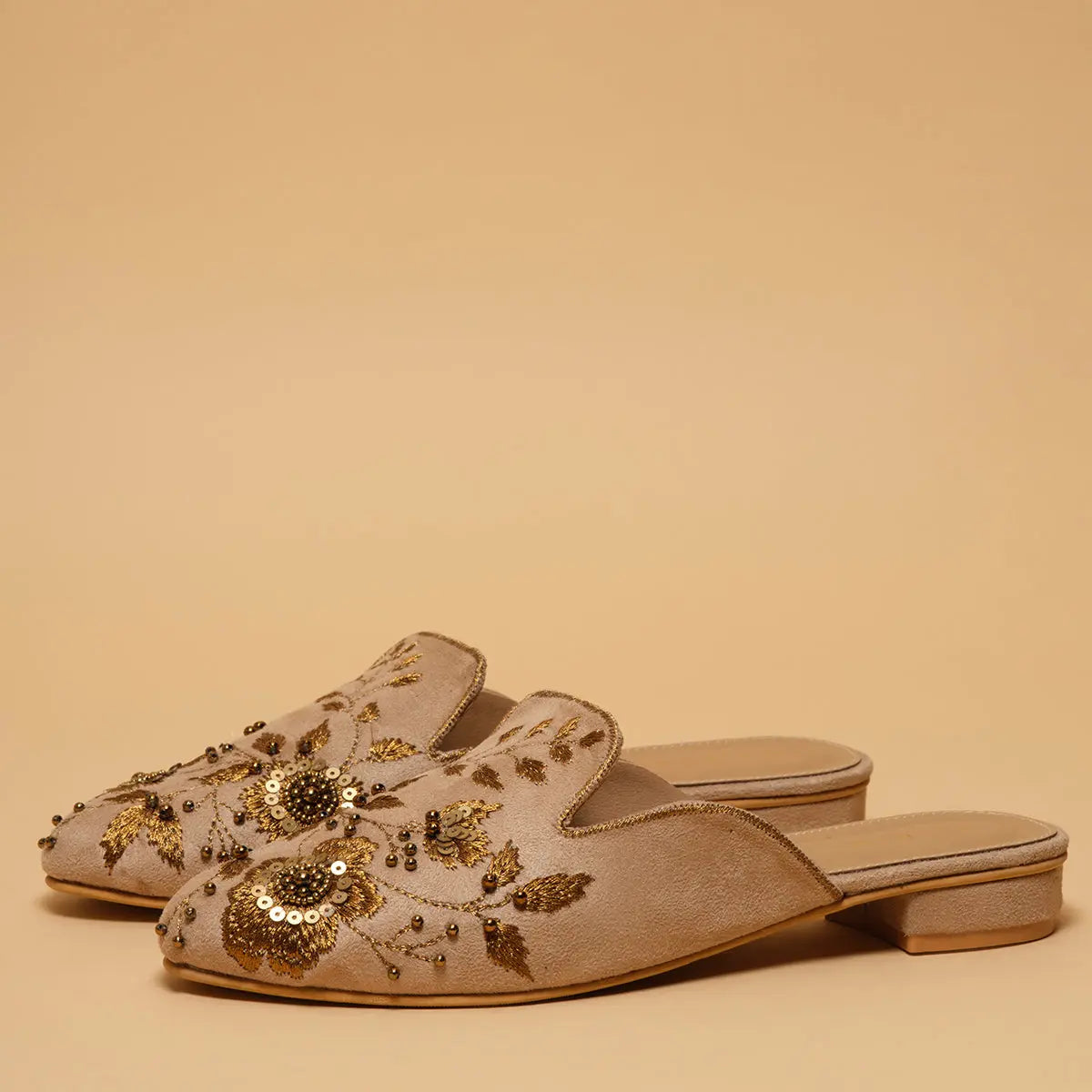 How to Style Footwear for The Lohri Festival Look? Eridani