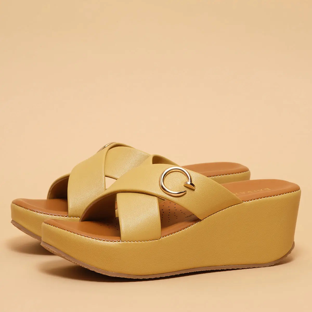 A Complete Guide to Women’s Footwear: From Flats to Heels Eridani