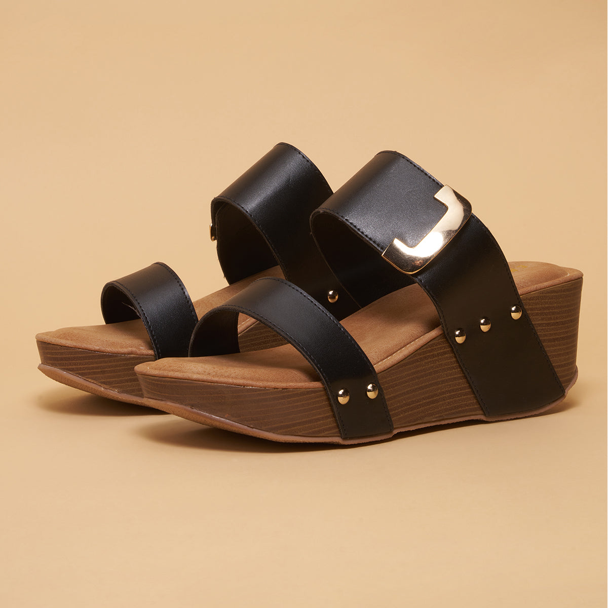 Akyra Wedge Sandals