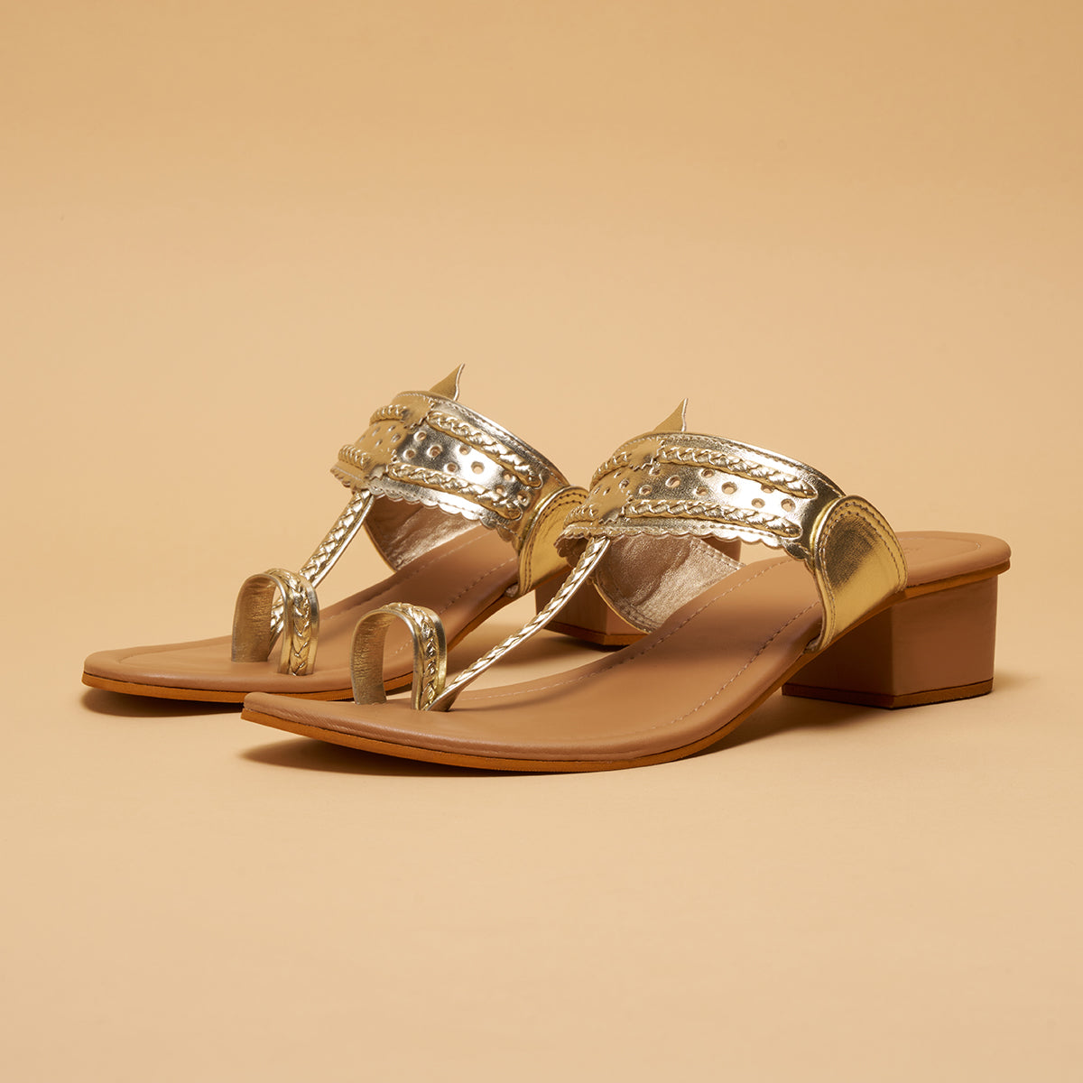 Amara Kolhapuri Heels