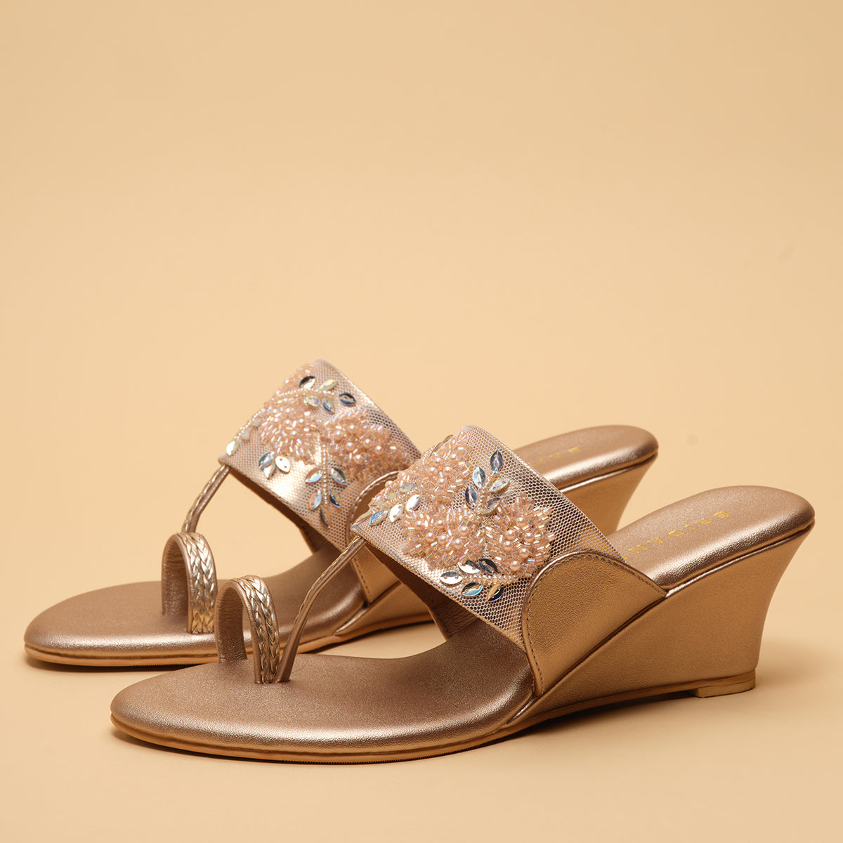 Aurya Kolhapuri Wedges