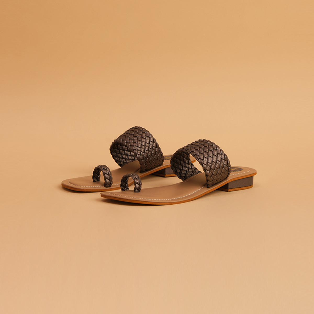 Charvi Woven Flats