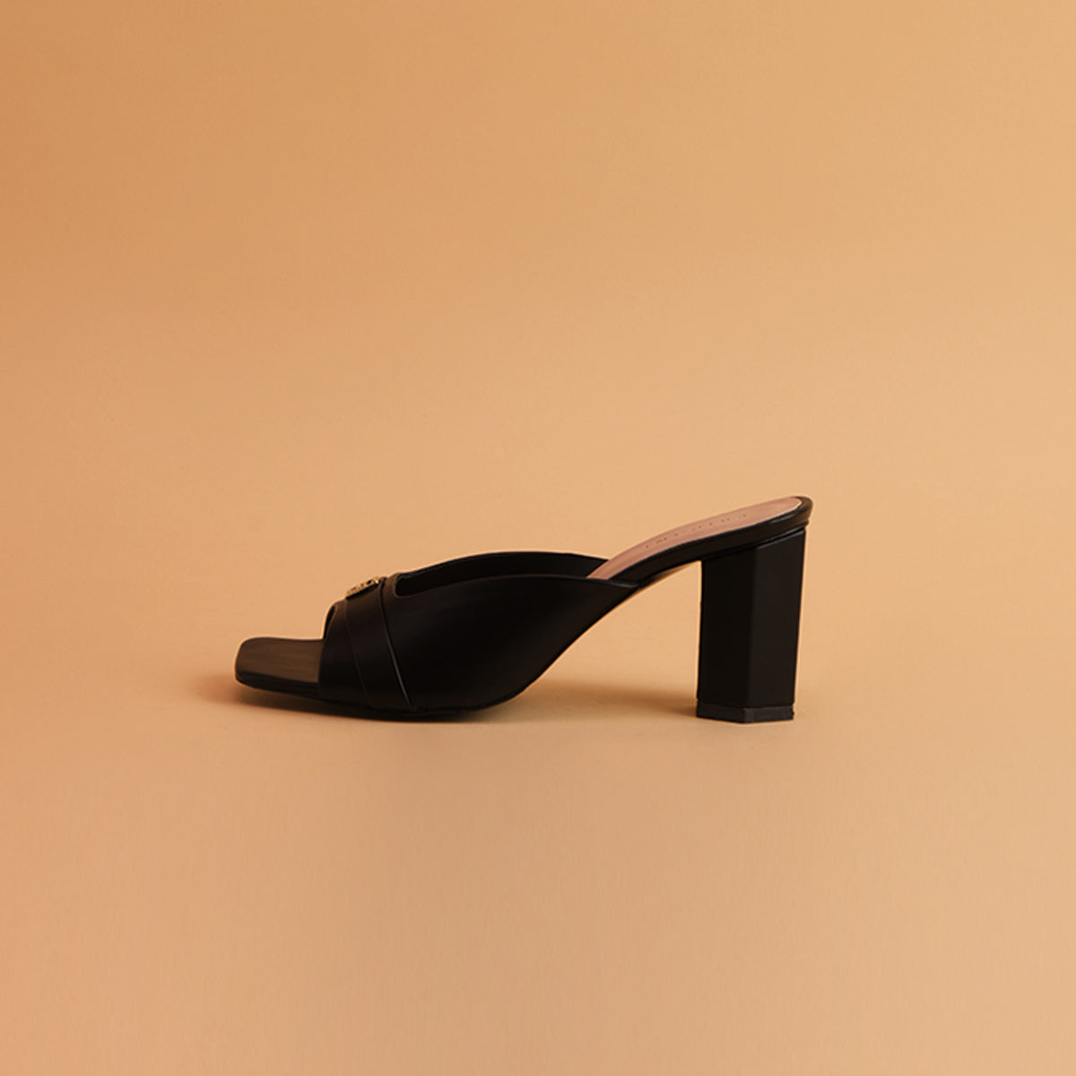 Estaa Signature Heels