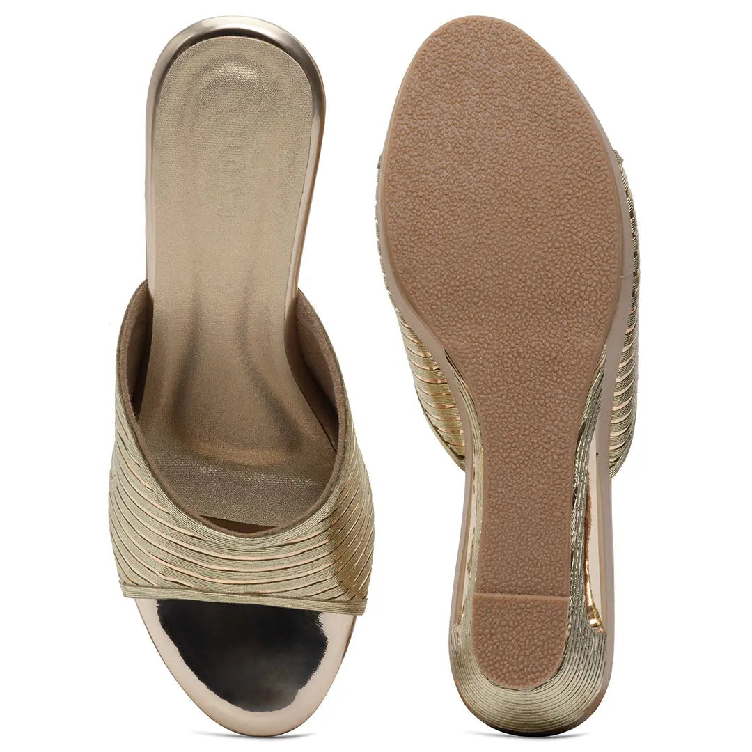 Evara Textured Wedges Come Eridani