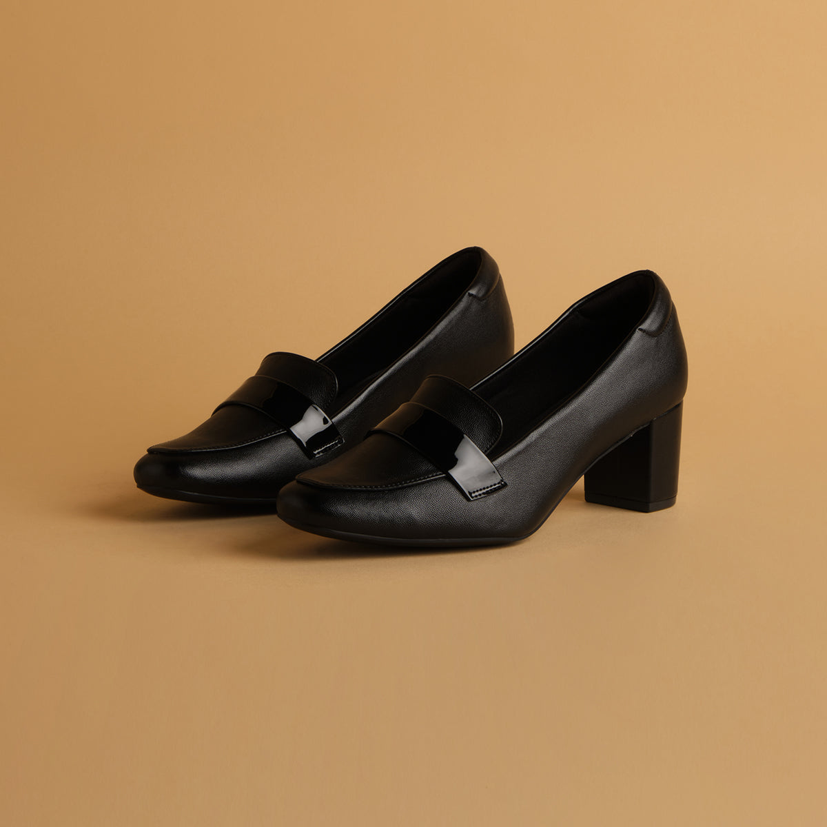 Gina Solid Loafers
