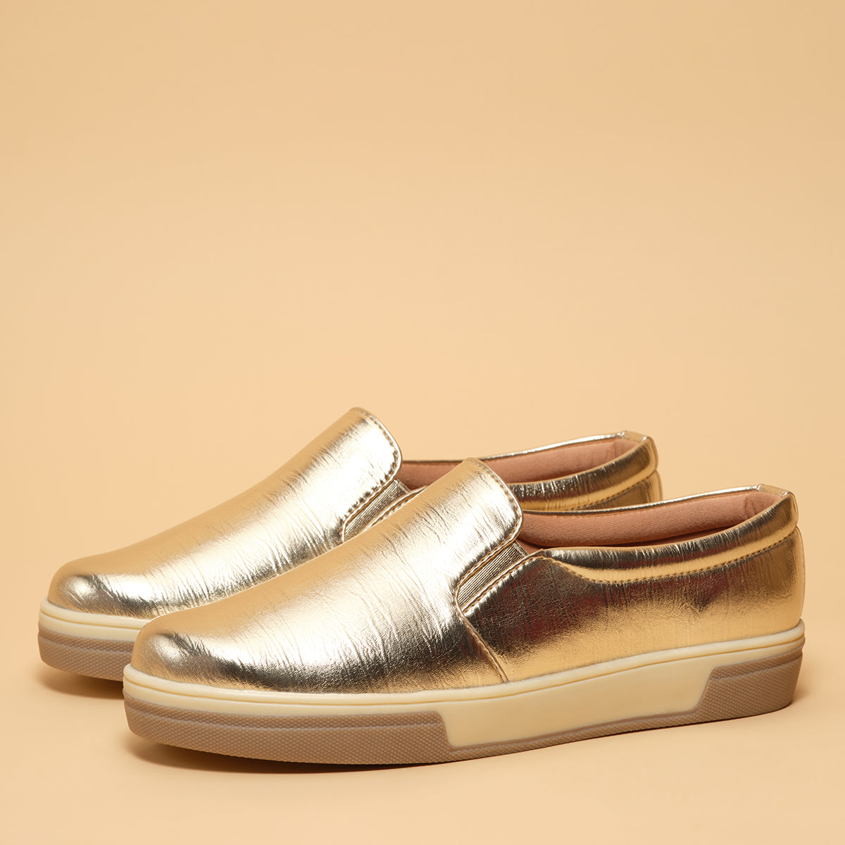 Kennedy Solid Sneakers