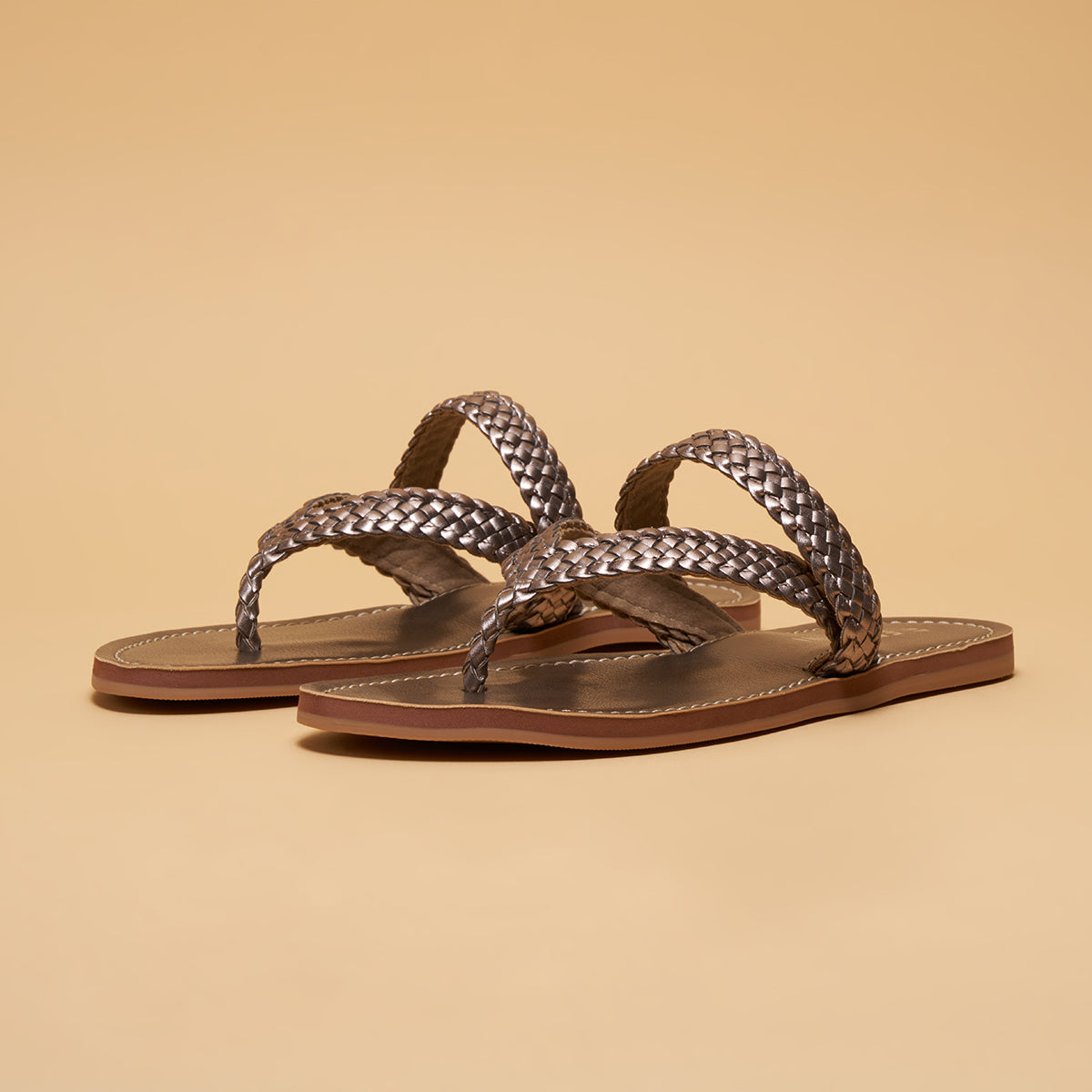 Kiraa V-strap Flats