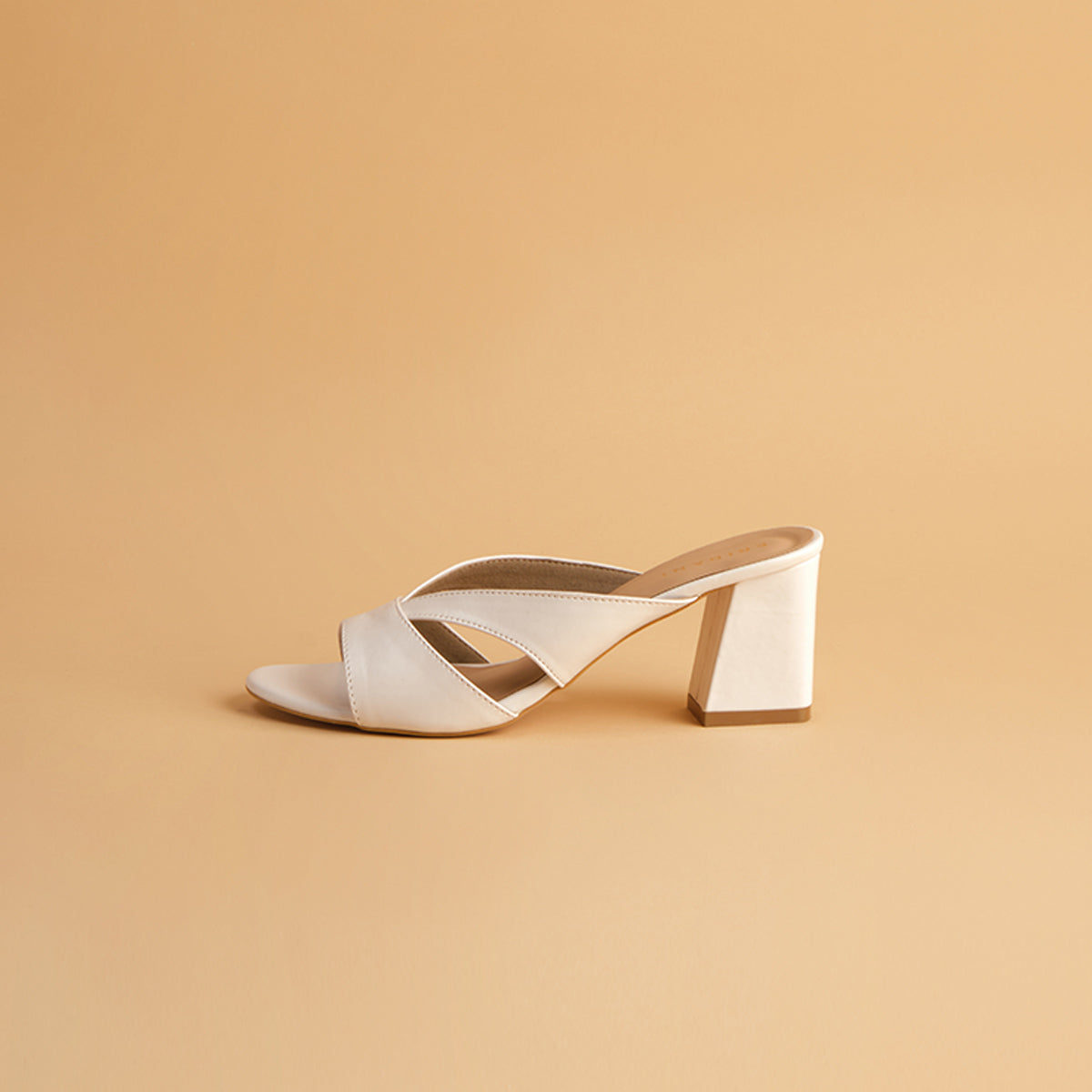 Leaa Solid Heels