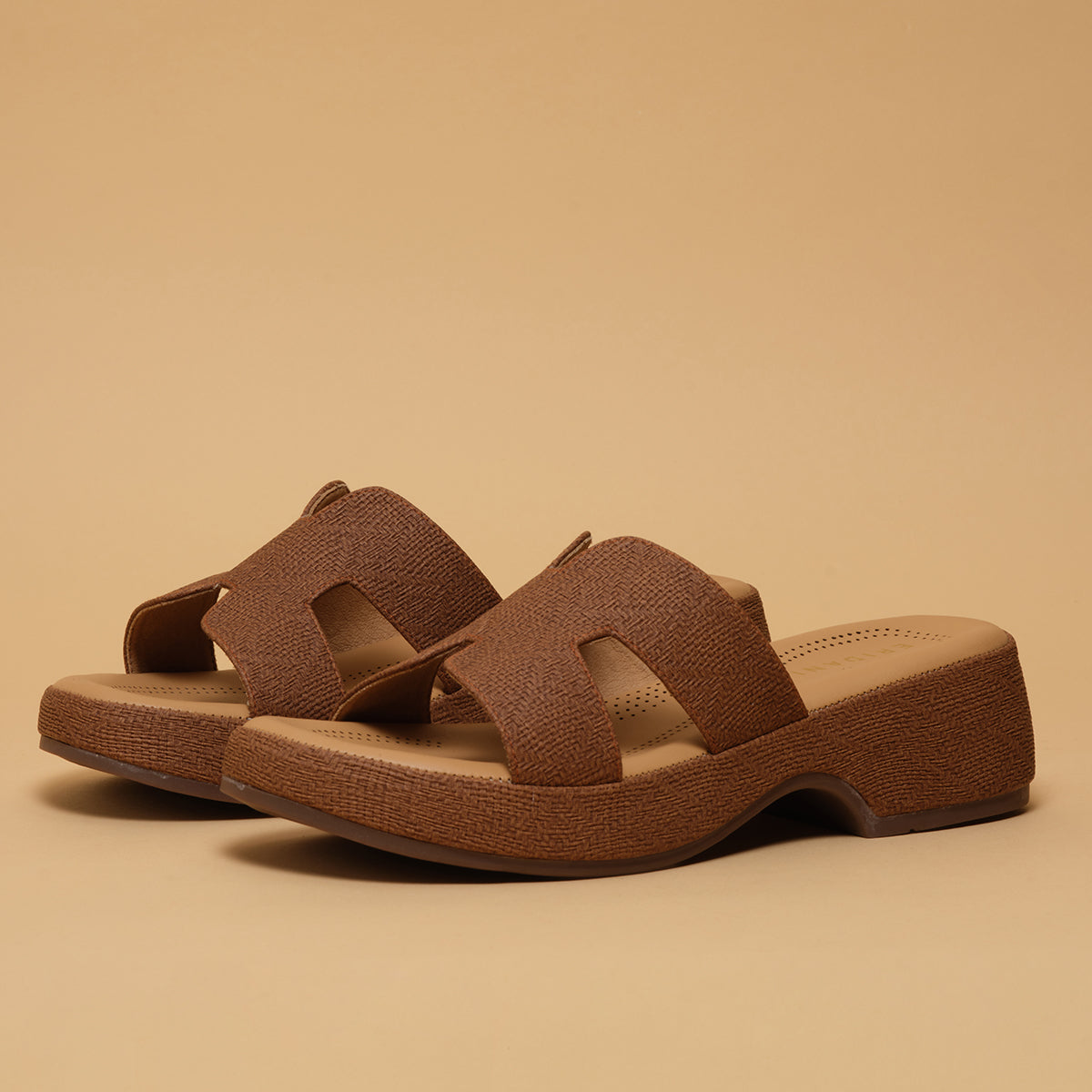 Leo Textured Wedges