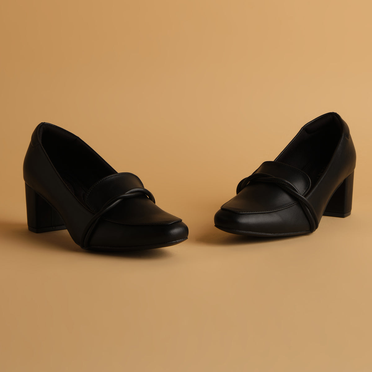 Penelope Solid Loafers