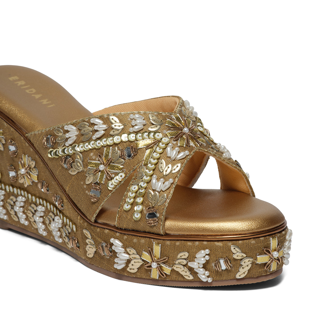 Roohi Embroidered Wedges