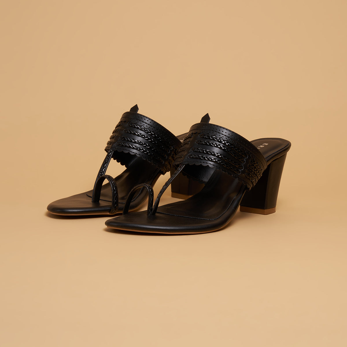 Shaya Kolhapuri Heels