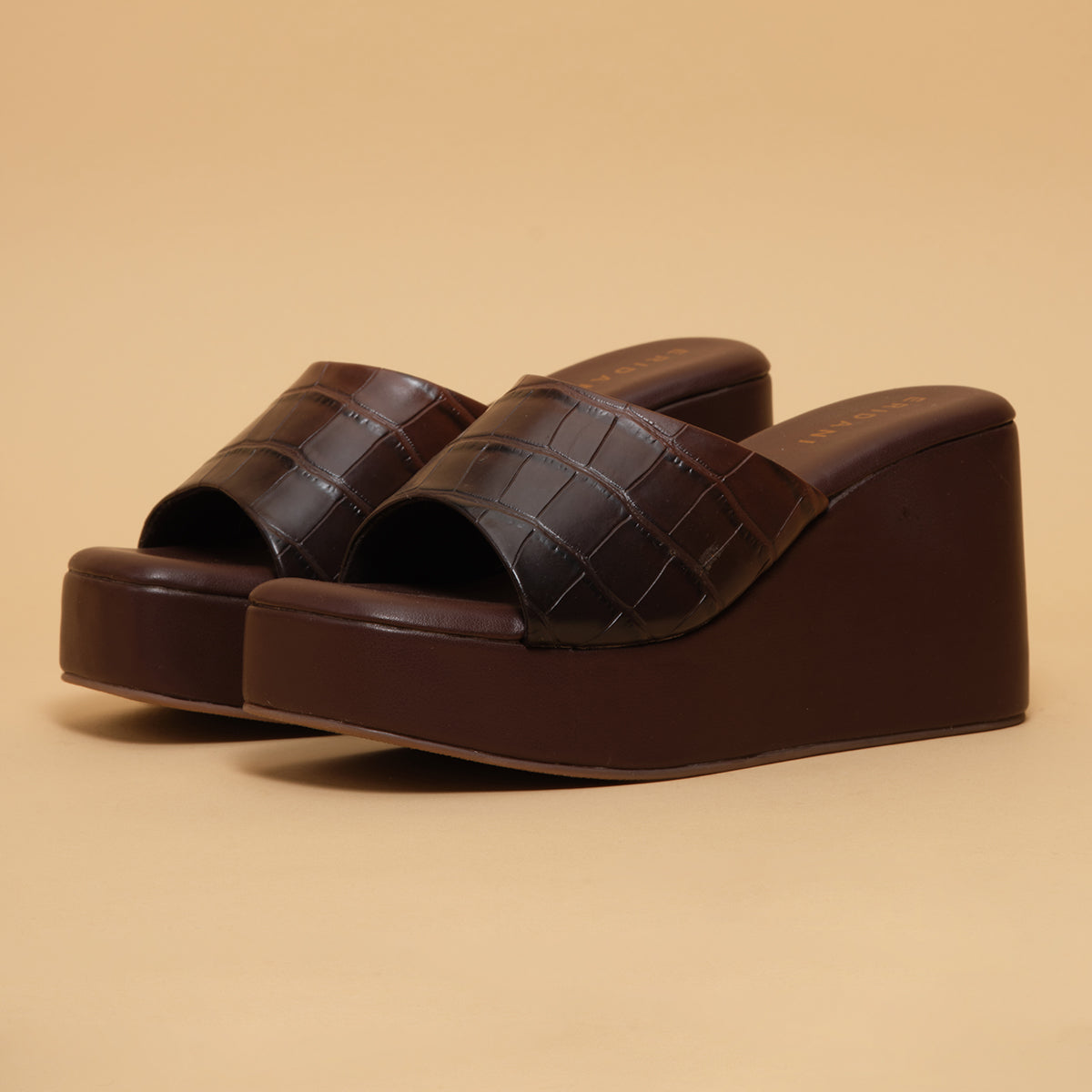 Suzana Casual Wedges