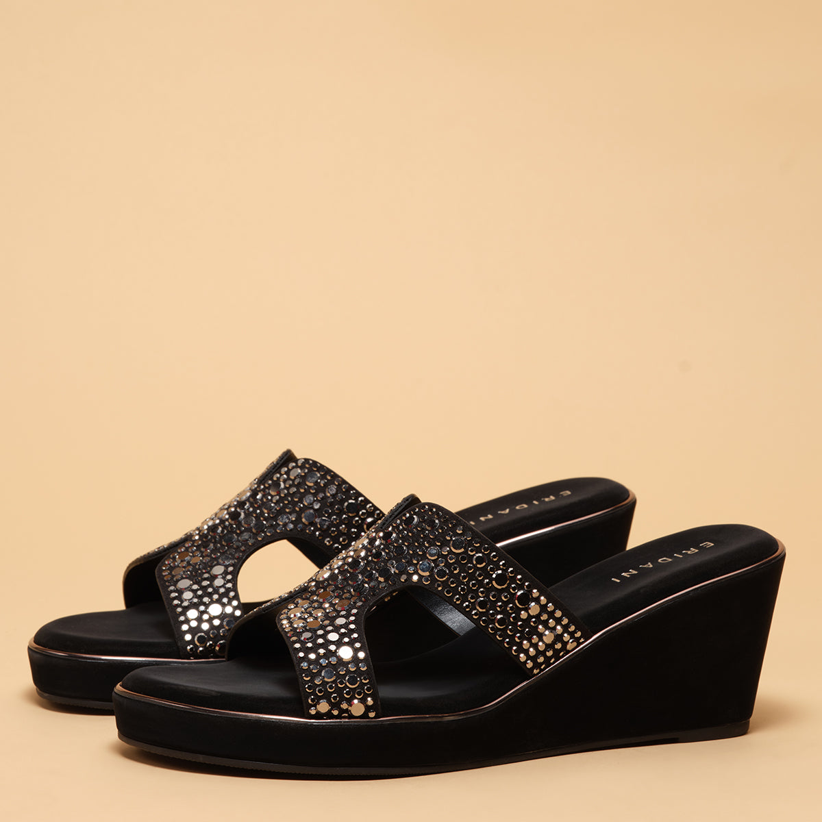 Tzivia Slip-on Wedges