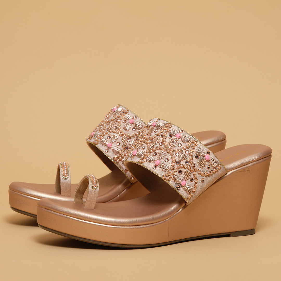 Wrija Embroidered Wedges