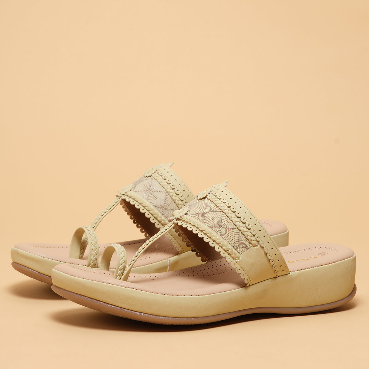 Yavi Kolhapuri Flatforms